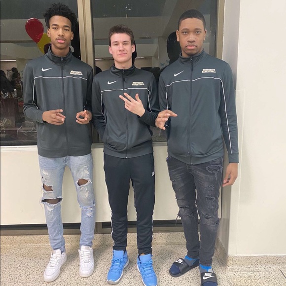 Meet your Posher, Benjamin - Picture 1 of 1